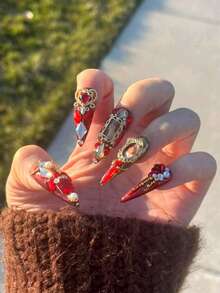 10 Pieces Of Nail Art LZ Internet Celebrity Nail Accessories With Three-Dimensional Antique Luxury Baroque Palace Style Hollow Heart DIY Nail Products