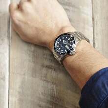 Reloj mecánico para hombre de la serie Tiburones de Buceo, Orient Lions, esfera negra de acero inoxidable, adecuado para negocios y uso diario, regalo para hombres, festivales, aniversarios, Navidad..FAA02001B9