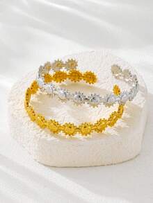 1pc Fashionable Stainless Steel Gold Smiling Face Bracelet, Jewelry Designed For Women, Suitable For Daily Wear, Parties, Holidays, Great Gift For Friends And Mothers