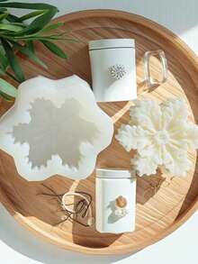 1pc Snowflake Scented Candle Silicone Mold DIY Snowflake Christmas Scented Plaster Decor Mold, Snowflake Plaster Resin Decor, Holiday Decoration Silicone Mold