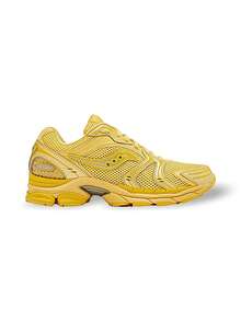Saucony 男女款跑鞋 ProGrid Triumph 跑步健身运动日常街头服饰轻质缓震高支撑透气网眼鞋面防滑厚底亲肤柔软弹力易清洁黄色 S70817-2 - 黃色 - 查看 1