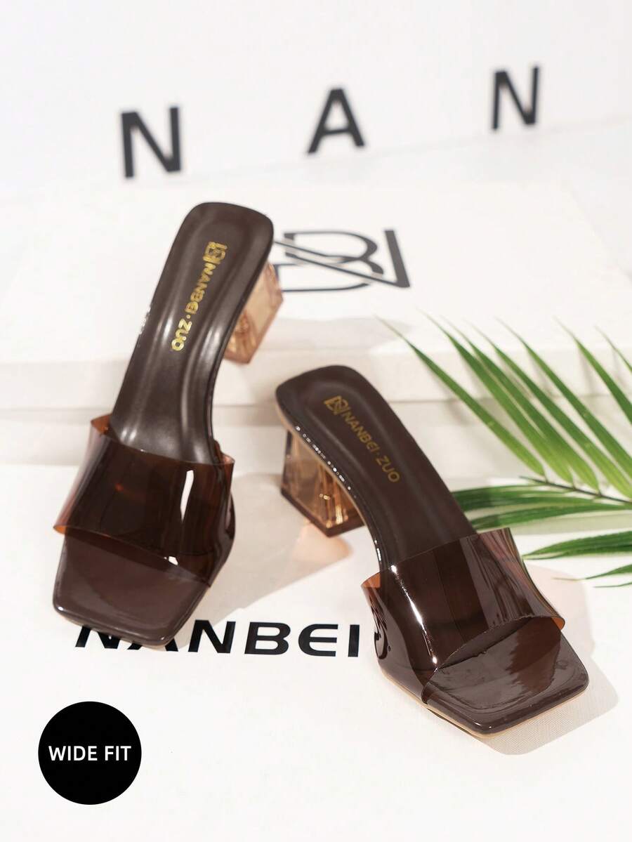 宽楦女士棕色优雅方头露跟水晶高跟时尚凉鞋，户外防滑厚底拖鞋，适合宽脚，适合夏季日常穿着、派对和户外活动