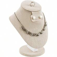 Mooca Soporte de exhibición de joyas de madera cubierta de lino para collar cadena de joyería soporte para exhibición de collares maniquí collar busto de joyería soporte de busto de 8 3/4 pulgadas de altura color marrón - BronceadoTanLinen - Ver 3