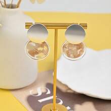 1 对时尚亚克力圆形吊坠耳环，适合女性夏季休闲或聚会佩戴