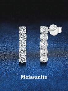 BLOVEMEE 2pcs Fashion Versatile 925 Sterling Silver 1 Carat Moissanite Diamond Stud Earrings, Suitable For Women Everyday Wear, Mother's Day, Valentine's Day Gift