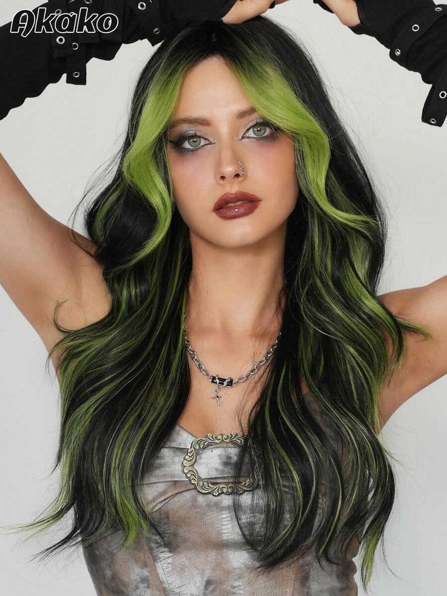 AKAKO 24 Inch Green Highlight Long Wavy Wig With Curtain Bangs, High Quality Heat-Resistant Fiber Synthetic Wave Curly Hair Wig, Gorgeous Goth Style Costume Wigs For Women Halloween Party Masquerade Ball,Music Festivals & Carnival Use - 挑染綠色 - 查看 1