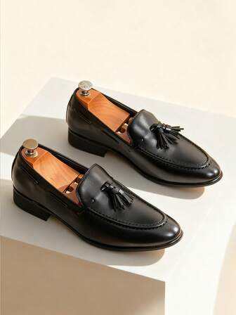 Vintage Designer Men's Tassel Loafers, Gentleman Leather Dress Shoes, Solid Color Minimalist Pointed Toe, Rubber Sole, Suitable For Middle-Aged, Young, Students, Graduation Ceremony, College Style, Office, Party, Wedding, Spring/Autumn. Size Runs Small, Please Order One Size Up.