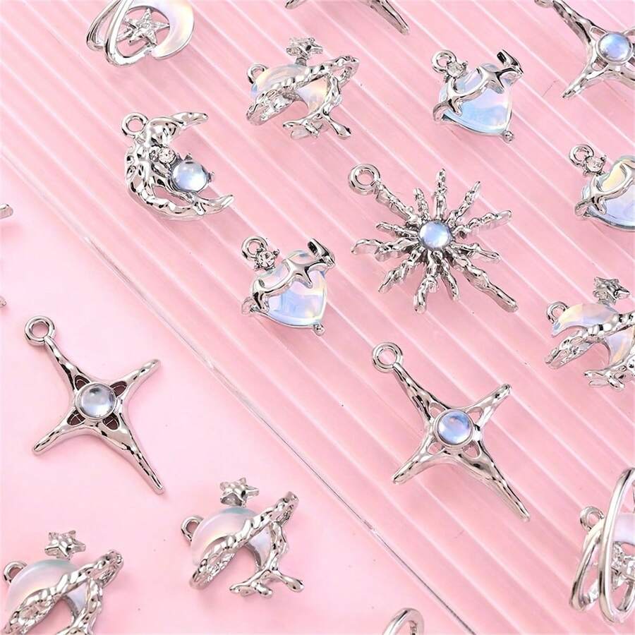 6/12/24/36 pezzi Ciondoli in lega a forma di croce, luna e stella con gemme incastonate dall'effetto arcobaleno - Decorazioni celesti adatte per la creazione di gioielli fai-da-te, collane, bracciali, portachiavi - Forniture artigianali e regali durevoli per artigiani, gioielli a tema luna