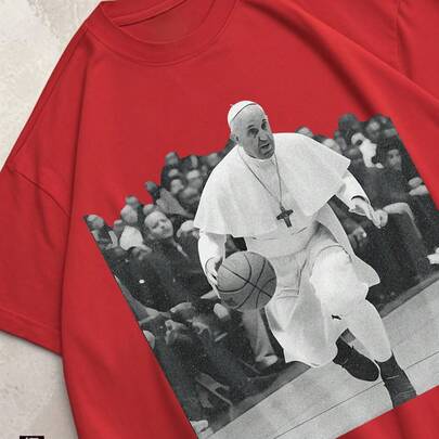 "Pope Plays Basketball" Printed Washed Vintage T-Shirt - Funny Pope Playing Bas…