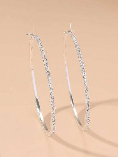 زوج من أقراط الحلقة الكلاسيكية المرصعة بالراين للنساء، مناسبة للاستخدام اليومي والأعياد والحفلات والنوادي الليلية