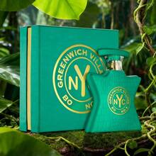 Eastern Floral Fragrance, A Versatile Light Perfume For Both Men And Women. With A Unique Star-Shaped Design, It Offers A Distinctive And Niche Fragrance. Ideal For Men, Women, And As A Gift For Men. A Gift For Women. A Vanilla Fragrance.