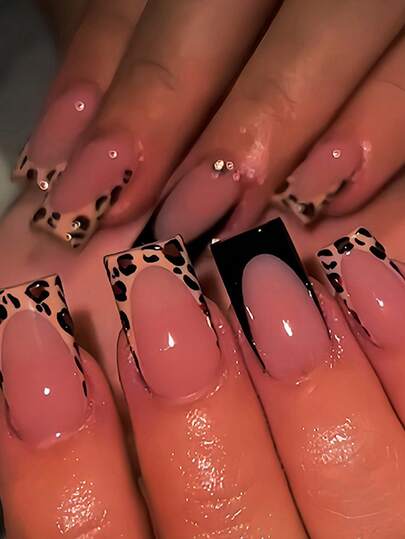 24pcs Medium-Sized Coffin-Shaped, Press-On Fake Nails Set, Autumn And Winter Style With Black Border French Style And Leopard Print French Style, Pure Desire, Simple And High-End Feel, Acrylic Full Cover Overlay Manicure Kit, Perfect For DIY Art Supplies. Includes A Piece Of Jelly Glue And A Nail File, Suitable For Daily Wear, Parties, Dancing, And Gift-Giving.