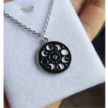 Round Pendant Necklace Lunar Cycle Moon Phases Aesthetic Vintage Y2k Gift - Bạc - Xem 2