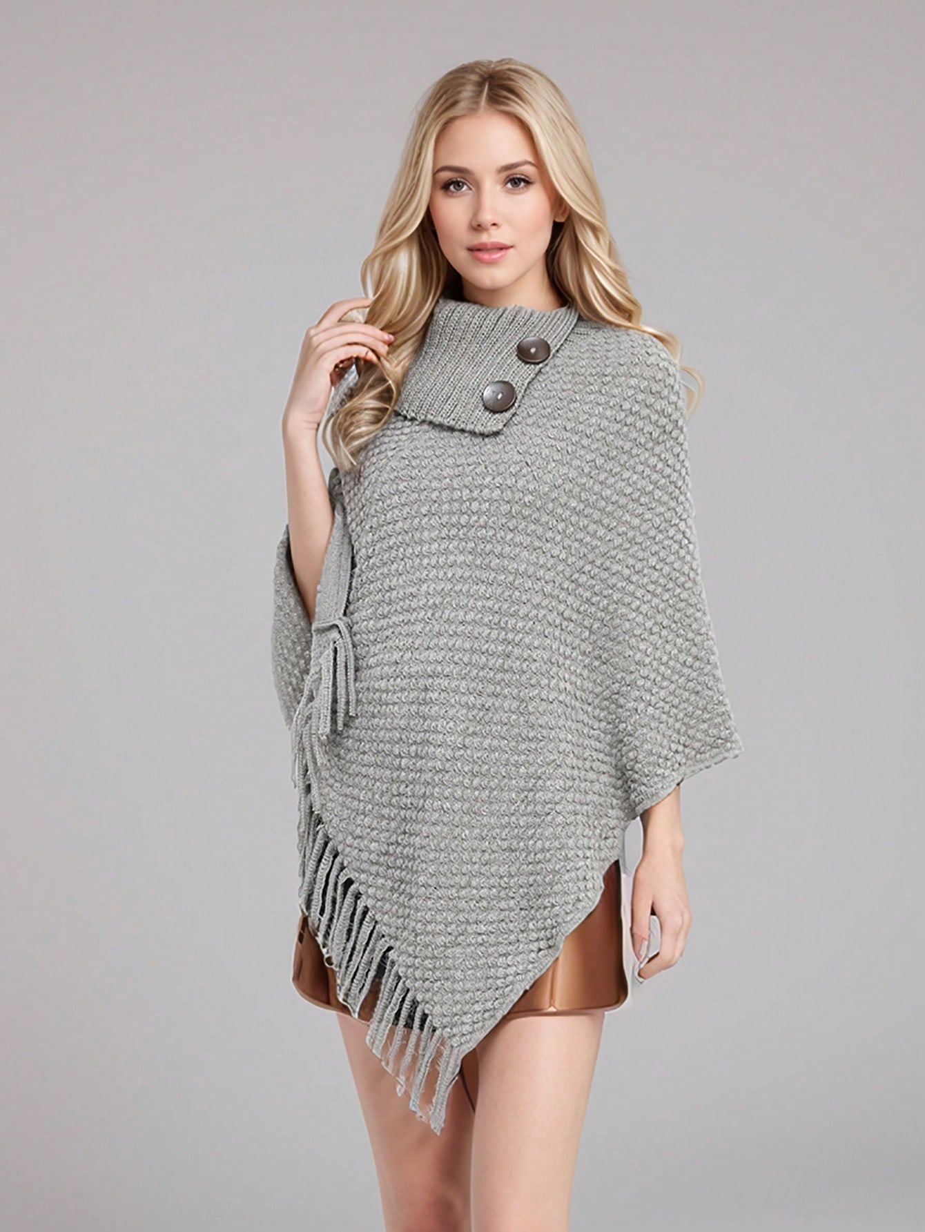 1 قطعة بونشو نسائي مصنوع من الصوف بياقة عالية وأزر...