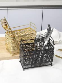 1 buc Suport pentru ustensile de bucătărie cu design clasic din metal gol, Suport dreptunghiular pentru tacâmuri din dantelă neagră - Pentru linguri, furculițe, bețișoare, teluri, capsule de cafea, articole de papetărie etc., Coș de depozitare decorativ pentru birou, ideal pentru organizarea casei, Depozitare decorativă, Cutii de depozitare și borcane, Coș de depozitare pentru decor de birou, Depozitare de Crăciun, Halloween, Ramadan