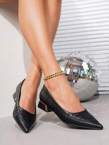 Women's Fashion New Slip-On Plus Size Pointed Toe Flat Solid Color Comfortable Commuting High-End Casual Shoes