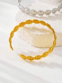 1pc Fashionable Stainless Steel Gold Smiling Face Bracelet, Jewelry Designed For Women, Suitable For Daily Wear, Parties, Holidays, Great Gift For Friends And Mothers