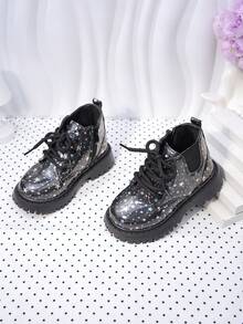 1 双黑色亮面柔软 PU 婴幼儿女童靴，橡胶鞋底，前部系带，侧拉链设计，时尚儿童短靴，适合 3-12 岁女童，适合日常、休闲、学校、度假、派对、学生、公主，2025 年秋冬新款