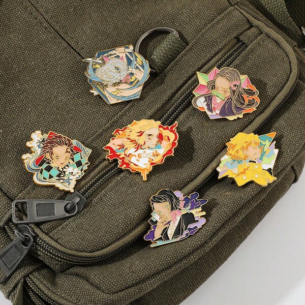 1 Stück Cartoon Anime Dämonenjäger-Korps Mitglieder Kamado Tanjiro, Kamado Nezuko, Agatsuma Zenitsu Cartoon Charakter Brosche, modisch und personalisierte Taschendekoration, geeignet für den täglichen Gebrauch oder als Geschenk