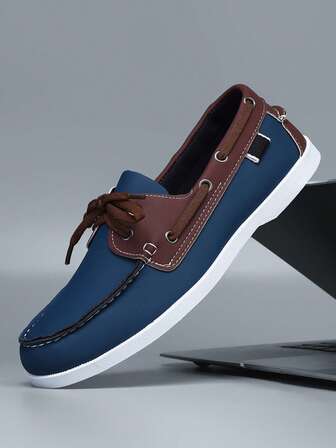 一双男士夏季户外休闲乐福鞋，配色简洁，时尚风格，易于搭配。