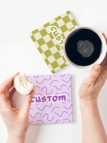 1 Peça Porta-Copos Cerâmico Personalizado com Foto de Casal de Casamento, Porta-Copos de Foto de Casamento Personalizado, Presente para Recém-Casados, Porta-Copos Cerâmico Absorvente, Tapete de Isolamento de Calor para Café, Nome Personalizável e Letras de Natal, Adequado para Bebidas, Chá e Xícaras de Café, Decoração Doméstica e de Restaurante, Presente Essencial de Feriado, Decoração de Natal, Decoração de Casamento, Presente do Dia dos Namorados - Porta-copos redondo - Visão 8