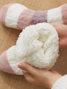 1 双女士秋冬保暖防滑袜、万圣节配饰、圣诞礼物、毛绒拖鞋袜 - 粉色 - 查看 5