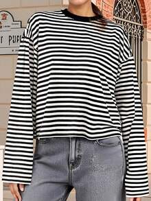 Women Striped Long Sleeve Baggy T Shirts Y2k Vintage Stripes Oversized Boxy Tees Cropped Tops Lionesss Stripped Sweatshirt Fall Preppy Teen Girl Clothes - 黑與白 - 查看 4