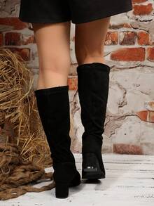 女士新款纯色弹力靴，圆头绒面加厚6厘米高跟高筒靴，一脚蹬设计，时尚多功能休闲鞋，43码，搭配黑色裙子 - 黑色 - 查看 5