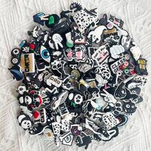 10/30/50 pezzi casuali di charm per scarpe in serie bianco e nero per sandali, decorazione scarpe di qualità premium, accessori charms popolari, ottimo regalo per adolescenti, uomini, donne e adulti - Multicolore - Visualizzare 2