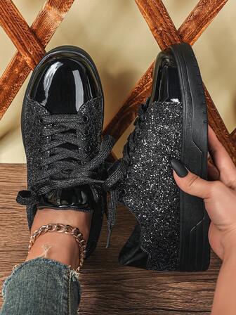 أحذية رياضية مزخرفة بالأسود عصرية وشاملة لتنسيقات الشارع من سلسلة المدينة، مزخرفة بالبريق، مناسبة للتنقل والسفر، برأس مستدير، منخفضة الرقبة، خفيفة الوزن، متعددة الاستخدامات، هدية عطلة، أحذية نسائية كاجوال للشارع