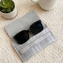 Simple Plaid Gray Eyeglass Case, With Elegant Gray As The Main Color Tone, Incorporating Exquisite Plaid Elements, Soft Material Gently Protects Glasses, Flip-Top Design For Easy Access, A Practical And Subtly Fashionable Eyewear Storage Essential