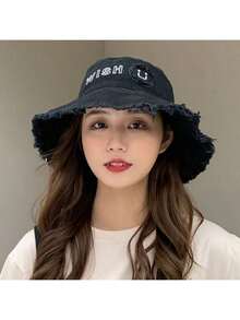 1 Piece Of Women's Smiling Face Fashionable Rough-Edged Simple Fur-Edged Bucket Hat Suitable For Daily Wear In Autumn And Winter, Women's Bucket Hat, Women's Hat, 2025 New Style, Suitable For Parties, Daily Travel, Outings, Dates, Decorative Style, With A Festive Atmosphere, Suitable For Halloween, Christmas, New Year And Other Festivals, Gifts, Perfect Gifts, Suitable For Summer, Autumn And Winter.