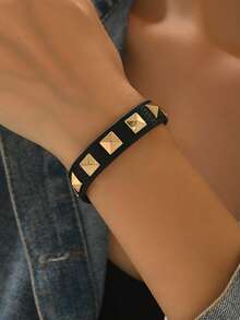 1pc Women's Punk Rivet PU Triangle Rivet Motorcycle Dark Goth Y2K Adjustable Bracelet, Suitable For Daily Wear