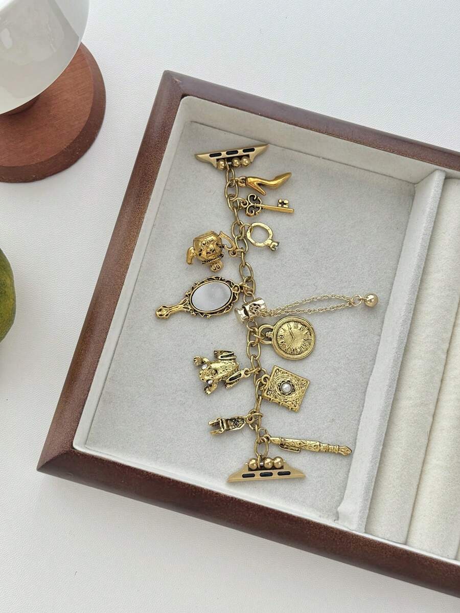 1条复古金属合金表带，带金色时钟吊坠，兼容 Series 11/10/9/8/7/6/5/4/3/2/1，尺寸38mm/40mm/41mm/42mm/44mm/45mm/46mm/49mm，适用于Ultra 1/2/3/SE，可更换表带，情人节、订婚和婚礼派对送给女友、朋友和家人的最佳礼物（仅表带）