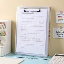 1 pieza Tablero de clip de archivo de estilo INS de alta transparencia en PP, Tablero de escritura con hojas sueltas A4 con diseño antideslizante, que combina perfectamente el diseño minimalista nórdico y las funciones eficientes de oficina/estudio. Hecho de material PP de alta transparencia, ligero y resistente al desgaste, el diseño antideslizante garantiza un uso duradero sin daños. El tablero de escritura antideslizante proporciona un soporte estable para una escritura suave. Adecuado para la organización de material de diario, almacenamiento de documentos de oficina