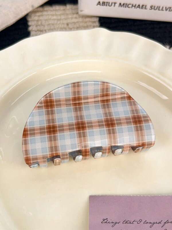 1 pieza Pinza de pelo de acrílico mediana, Pinza de pelo con diseño retro de cuadrícula azul y marrón de estilo surcoreano, adecuada para recogidos diarios, pinza de pelo en forma de tiburón, accesorio de pinza de pelo, regalo para amigos, maestros y accesorios de moda para el cabello en invierno