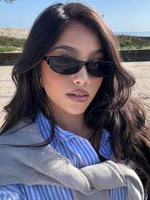 1pc Small Frame Oval Retro Fashion Glasses, Personalized And Versatile Full Frame Women's Glasses, Suitable For Travel, Vacation And Outdoor Wear With Accessories - 黑色 - 查看 1