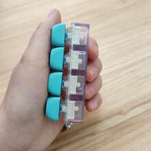 创意缓解压力钥匙扣玩具，新款减压玩具，缓解焦虑的包包/手机吊坠玩具 - 彩色 - 查看 8