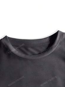 Women's Vintage Race Car Print T-Shirt - Letter Design, Casual Silhouette, Comfortable Polyester Crew Neck T-Shirt For Spring And Summer, Machine Washable, Comfortable Everyday Wear | Crew Neck T-Shirt | Polyester Fabric, Women's T-Shirt - 深灰色 - 查看 5