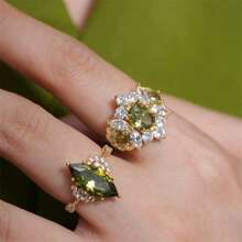 1 Piece French Vintage Open-Ended Ring For Women – Exquisite Niche Court Style Design, Crafted With 18K Gold Plating & Sparkling Gemstone Accents, Blending Artistic Retro Charm & Timeless Elegance. Ideal Daily Accessory To Elevate Casual Outfits, Adding A Touch Of Sophistication To Party Gatherings, Romantic Dates, Intimate Anniversaries, And Memorable Wedding Celebrations. Perfect Gift Choice For Girlfriends, Wives, Or Loved Ones On Valentine's Day, Birthday, Christmas, Or As A Sweet Surprise To Express Affection. The Adjustable Open-Ended Design Ensures A Comfortable Fit For Most Finger Sizes, While The Delicate Gemstone Detailing Enhances Its Luxury Feel, Making It Suitable For Both Daily Wear And Special Occasions.