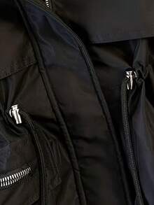 女士黑色冬季派克大衣，带帽人造毛领，长款插肩袖，可调节腰围，实用口袋，适合寒冷天气穿着。