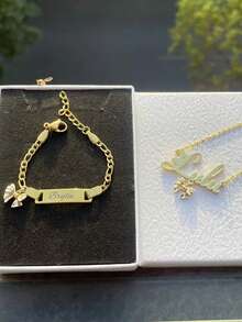 A Set Of Personalized Name Jewelry With Bows, Suitable For Girls. It Includes A Personalized Name Pendant, A Cute Necklace, And A Bracelet. It Can Be Used As A Gift Or A Birthday Present. - Golden Bow - View 6