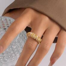 خاتم مطلي بالذهب الأصفر عيار 18 قيراط بتصميم هندسي مع زركونيا اصطناعية، حلقة من السبائك المعدنية، للارتداء اليومي والهدايا، مجوهرات لعيد الميلاد