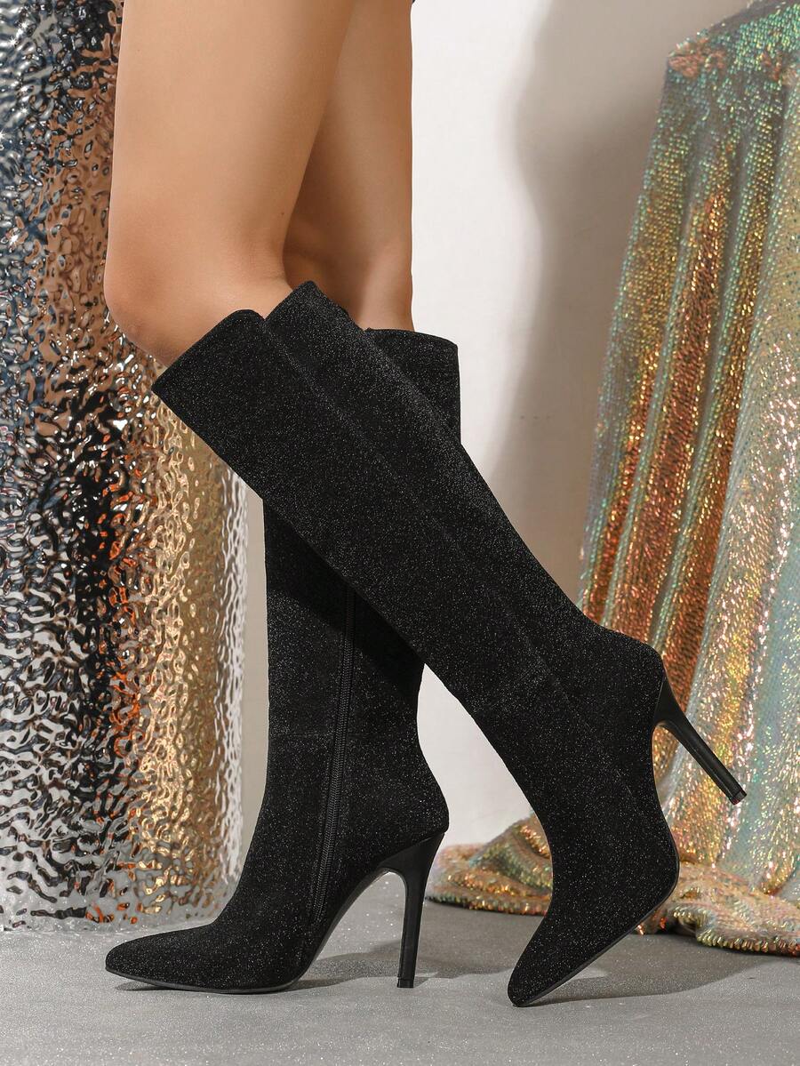 时尚性感高跟过膝长靴，侧拉链开合，尖头高筒靴，纤细细跟，适合秋冬派对和各种场合