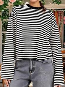 Women Striped Long Sleeve Baggy T Shirts Y2k Vintage Stripes Oversized Boxy Tees Cropped Tops Lionesss Stripped Sweatshirt Fall Preppy Teen Girl Clothes - 黑與白 - 查看 1