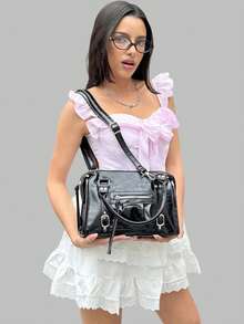 DareSee 1 chiếc túi xách nữ phong cách punk biker cổ điển Y2K với khóa đinh tán trang trí, nhiều ngăn, chất liệu giả da lộn và giả da sần, thích hợp cho dạo phố, hẹn hò, dự tiệc, phong cách Y2K, thời trang thập niên 2000, túi Gothic Punk cho nữ, lễ hội âm nhạc Y2K, quà tặng mùa thu đông cho học sinh. - màu đen - Xem 2