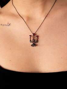 1 件复古哥特式镂空烛台项链，心形水晶吊坠项链，适合日常佩戴和节日 - 合金燭台吊墜項鍊 - 查看 1