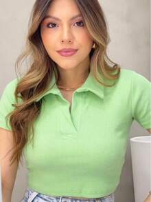 Women's Ribbed Cropped Polo Shirt In Ribbed Fabric, V-Neck With Polo Collar, Short Sleeves / Casual And Modern - 綠色 - 查看 2