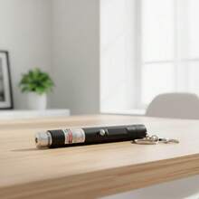 AGUILAMEX Bolígrafo Láser Clase III Recargable Verde Superpotente con Llavero de Gancho y Gorra de Estrella para Experimentos Diseños Jugar con Gatos Perros Mascotas Actividades Educativas y Lab Herramientas Hogar - Negro - Ver 2