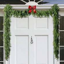 1pc Christmas Cedar Cane Wreath Decoration, Imitation Fir Pine Needle Christmas Wreath, Christmas Day Door Hanging Decoration, Seasonal Winter Decoration, Suitable For Living Room, Fireplace, Porch, Stairs, Dining Table And Other Home Decoration